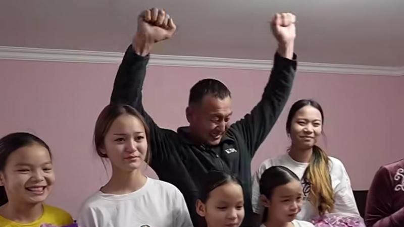 8 ҚЫЗДЫҢ ҚОНЫС ТОЙЫ!